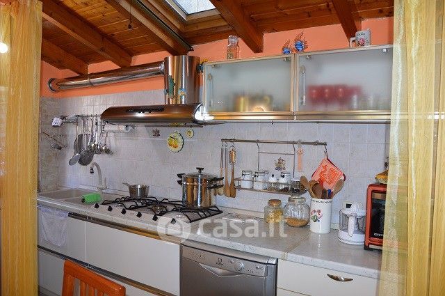 Casa indipendente in residenziale in Via San Rocco 142