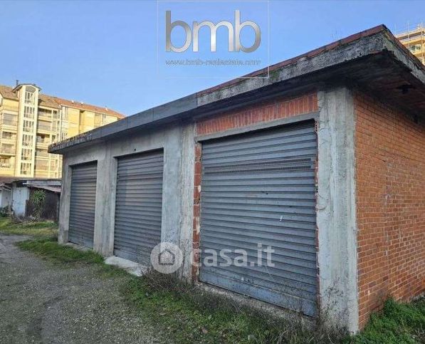 Garage/posto auto in residenziale in Via Passo Buole 73