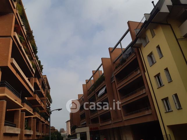 Ufficio in commerciale in Viale Cesare Battisti 38