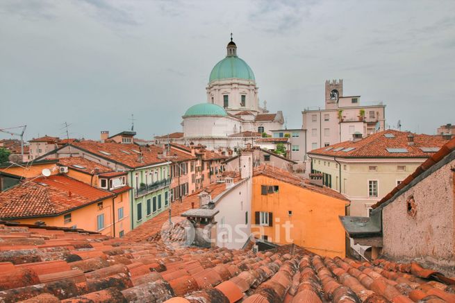 Appartamento in residenziale in Via Carlo Cattaneo 13