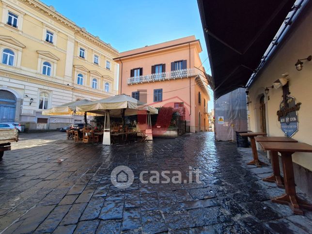 Attivitã /licenza (con o senza mura) in commerciale in Corso Garibaldi