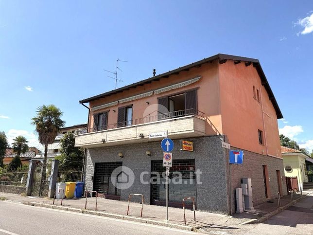 Appartamento in residenziale in Via Monviso 1