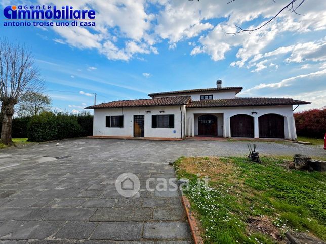 Casa bi/trifamiliare in residenziale in Via di Montalbano 57