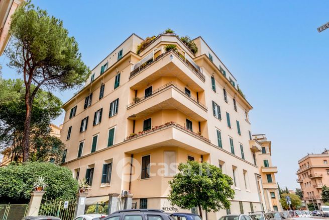 Appartamento in residenziale in Via Vittorio Locchi 6