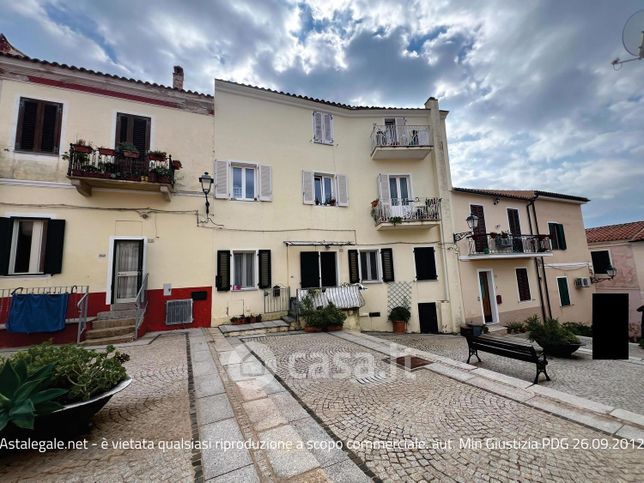 Casa indipendente in residenziale in 