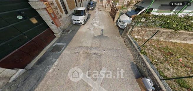 Box/posto auto in residenziale in Via Piovezzano Vecchia