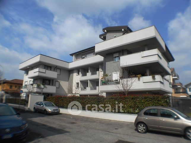 Appartamento in residenziale in Via Legnano 5