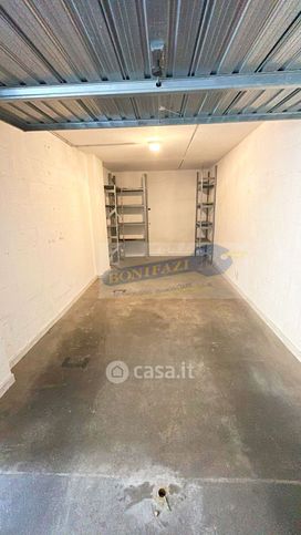 Box/posto auto in residenziale in Via Fiume