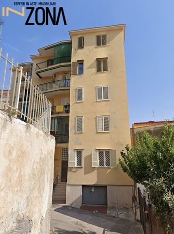 Appartamento in residenziale in Viale Privato Madonna 9