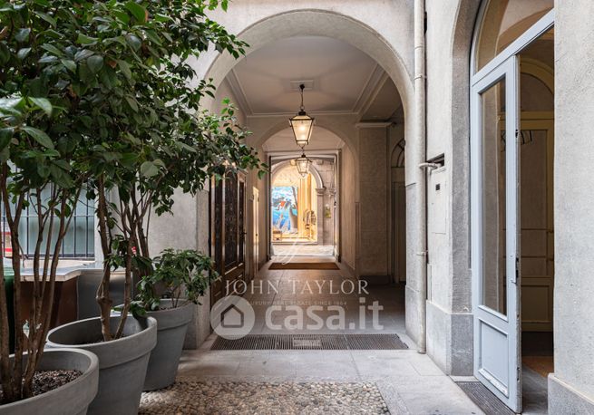 Appartamento in residenziale in Via Monte Napoleone