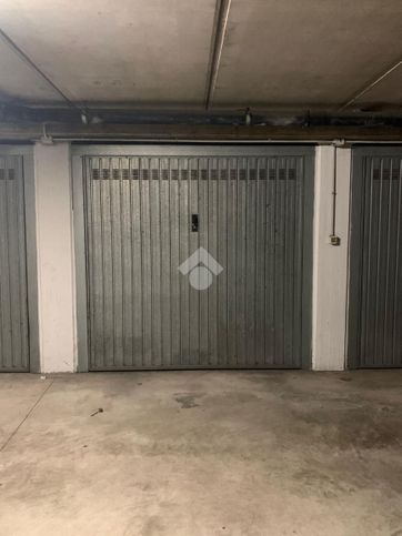 Garage/posto auto in residenziale in Via Vittorio Veneto 5