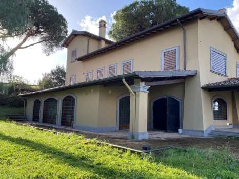 Appartamento in residenziale in Via della Cavona 2