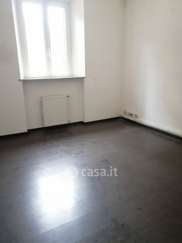 Ufficio in commerciale in Via Cassia