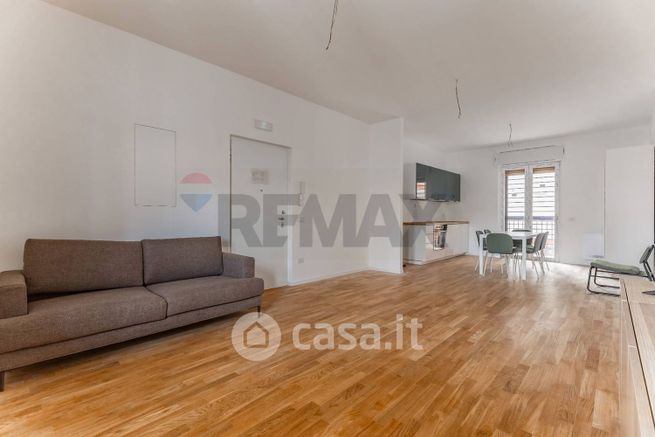 Appartamento in residenziale in Via Caldarola 12