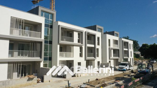 Appartamento in residenziale in Via del Pino