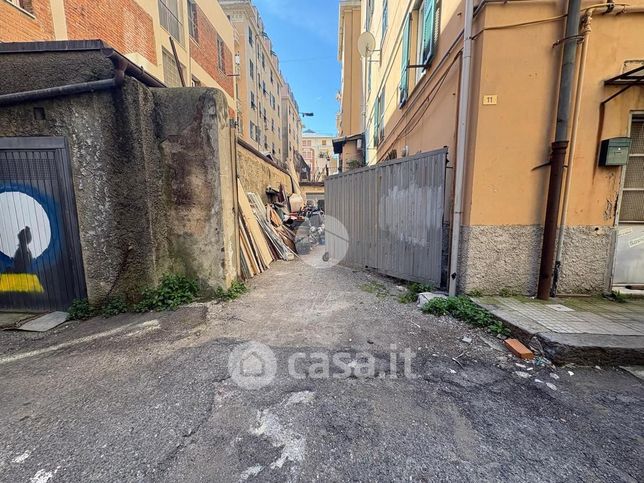 Capannone in commerciale in Via Arsiero 9