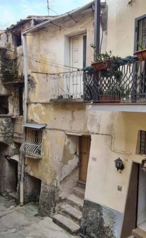 Appartamento in residenziale in Strada Statale 18 Tirrena Inferiore