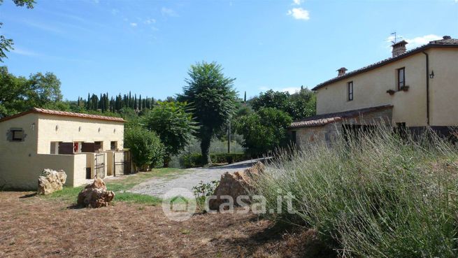 Rustico/casale in residenziale in 