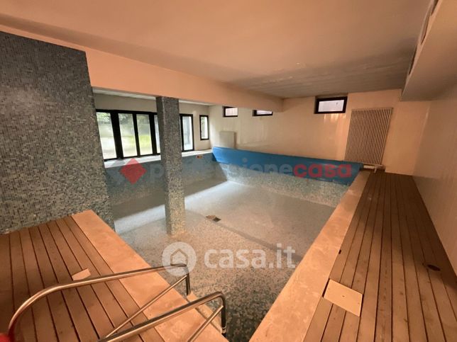 Villa in residenziale in Via della Rosa