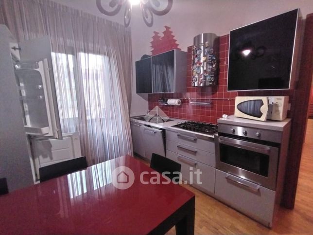 Appartamento in residenziale in Via Ugo Foscolo 49