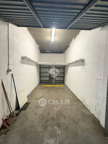 Box/posto auto in residenziale in Via Francesco Millio 34