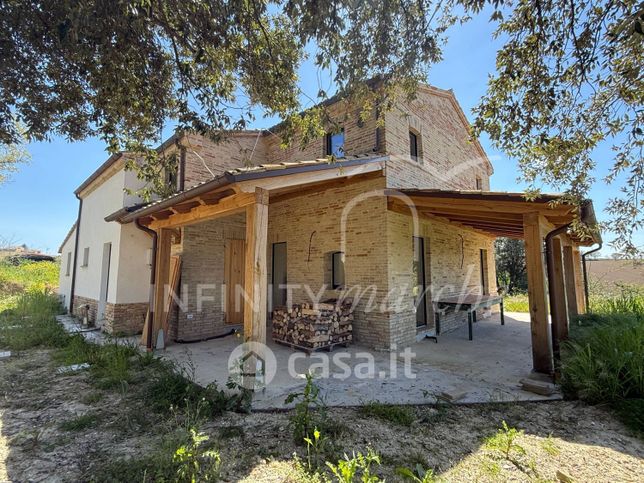 Rustico/casale in residenziale in 