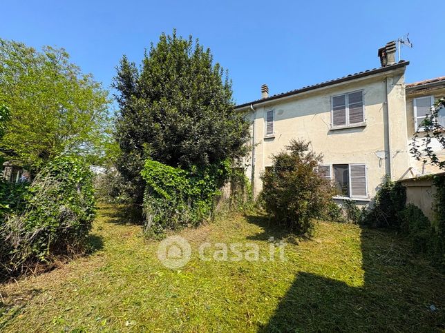 Casa indipendente in residenziale in Via San Bernardino 13