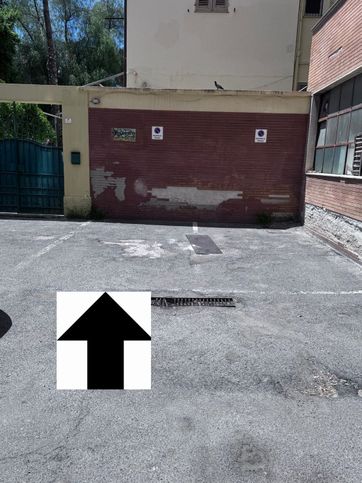 Box/posto auto in residenziale in Via Lanusei