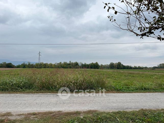 Terreno agricolo in commerciale in Via Prata