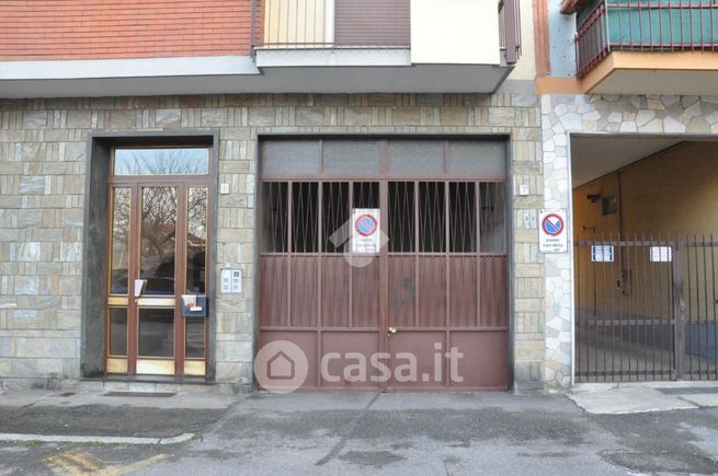 Garage/posto auto in residenziale in Via Luigi Einaudi 5