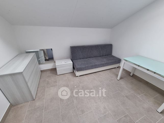 Appartamento in residenziale in Via Nino Oxilia 21