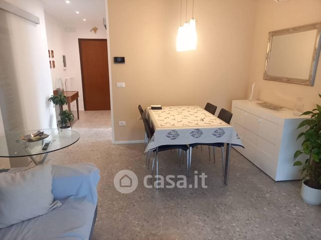 Appartamento in residenziale in Via delle Scuole 27