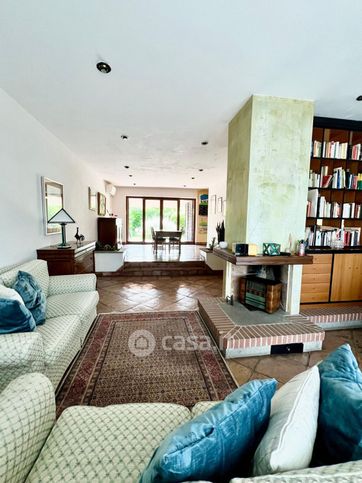 Casa bi/trifamiliare in residenziale in Via delle Vignacce 25