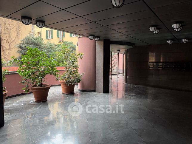 Box/posto auto in residenziale in Piazzale Marengo 6