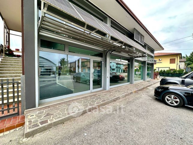 Ufficio in commerciale in Via Campodoro 16