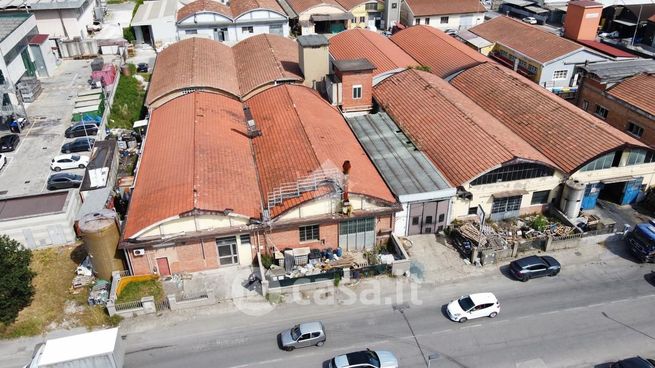 Capannone in commerciale in Via Lombardia 1