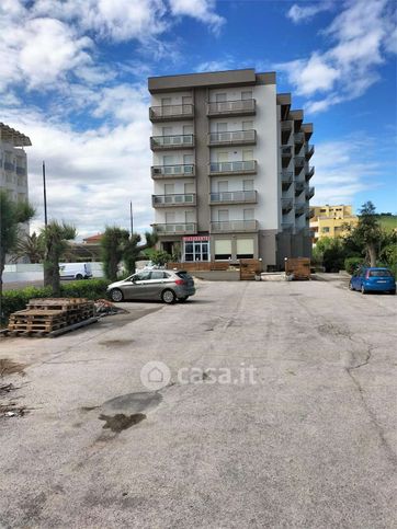 Appartamento in residenziale in Lungomare Leonardo da Vinci