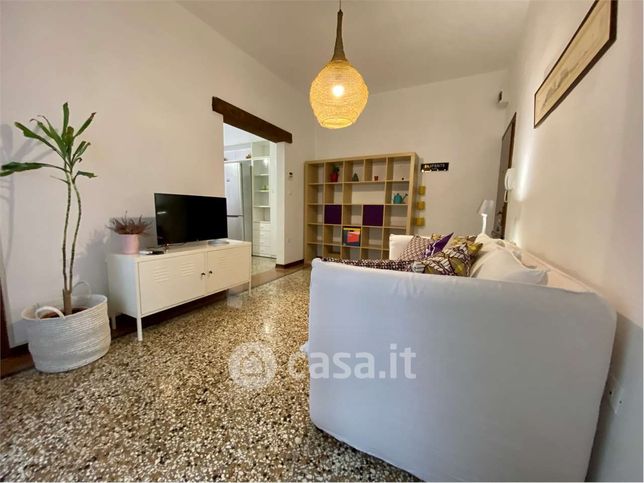 Appartamento in residenziale in Via Caposile 4