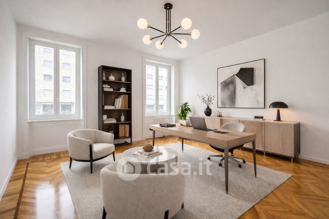 Ufficio in commerciale in Piazza Santa Maria Beltrade