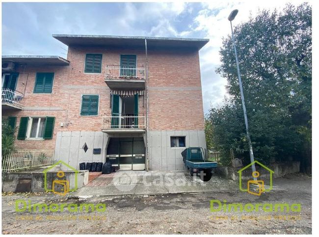 Appartamento in residenziale in Via Sante Costantini 16