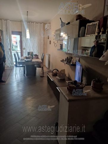 Appartamento in residenziale in Via Nino Bixio 6