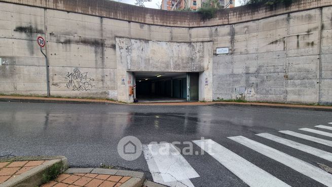 Garage/posto auto in residenziale in Via Nicolò Costa