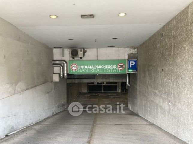 Box/posto auto in residenziale in Viale Miramare 5 a