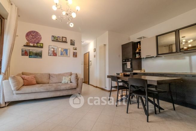 Appartamento in residenziale in Via della Costituzione 17