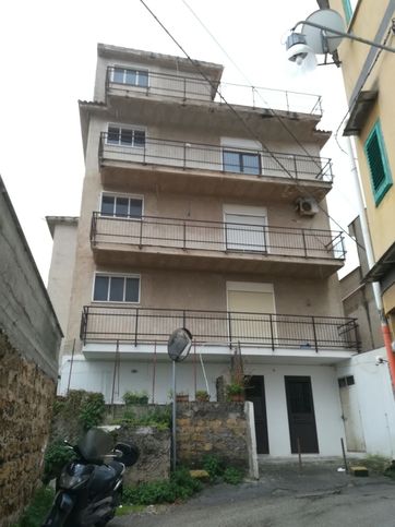 Appartamento in residenziale in Via Sambucia