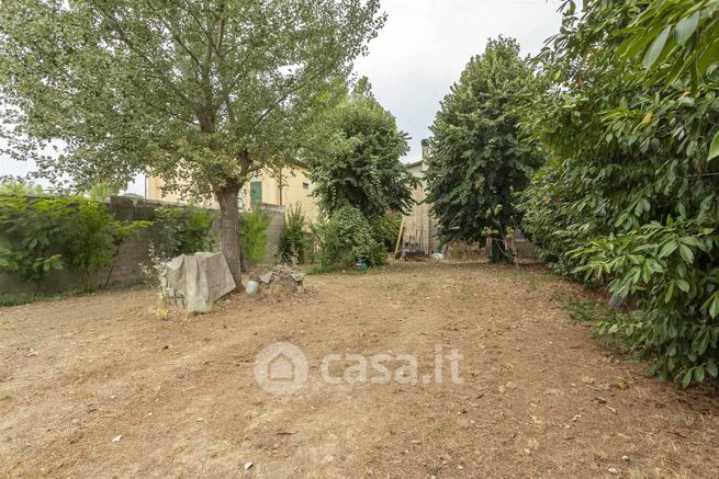 Casa indipendente in residenziale in