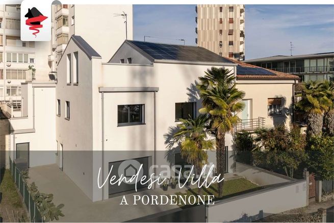 Casa indipendente in residenziale in Viale Dante 28