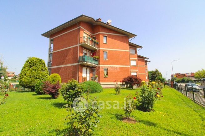 Appartamento in residenziale in Via Giacomo Leopardi 28