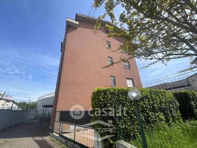 Appartamento in residenziale in Via Cuneo 9