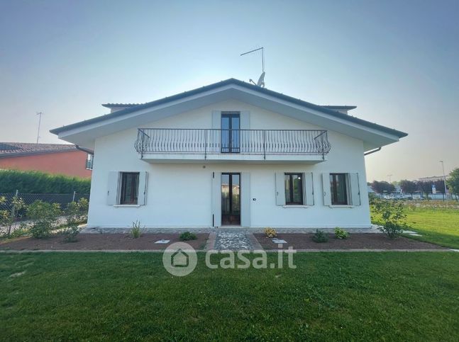 Casa bi/trifamiliare in residenziale in Via Paganini 2